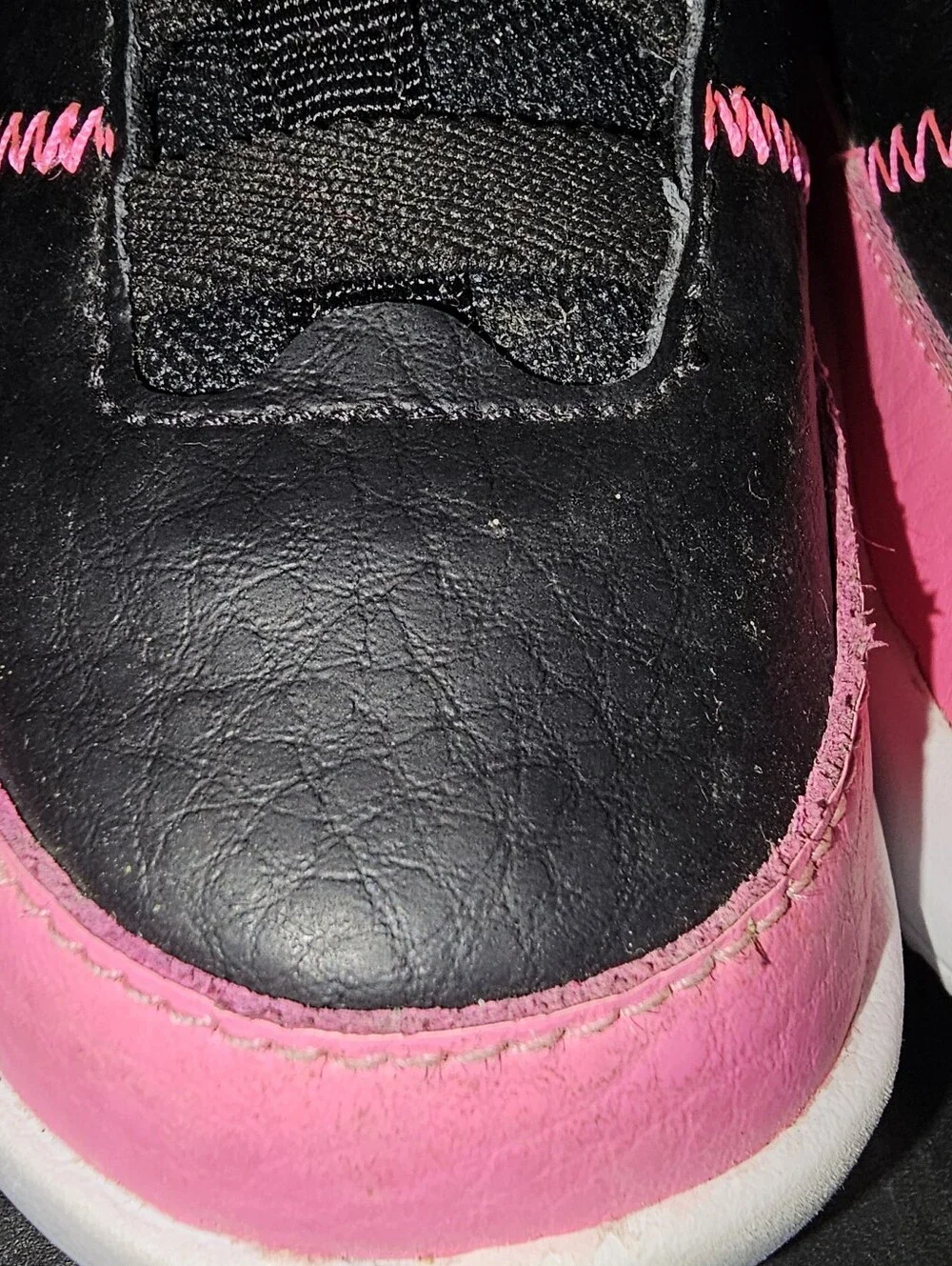Jordan Maz Aura 3 Size 7C Athletic Sneakers - Black & Pink